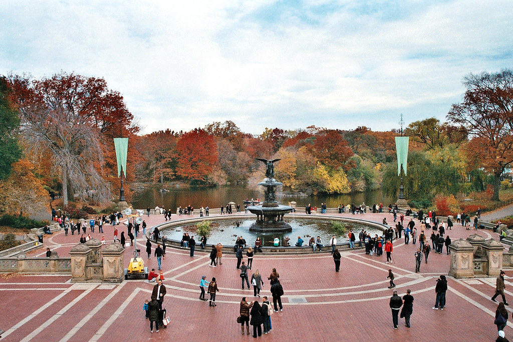 Bustling Central Park in Fall | Fall, Central Park '11 | Flickr