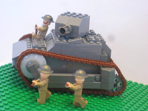Renault in action (with British Commonwealth soldiers) | by LVMLego