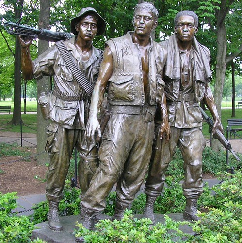 David Bugden Three Soldiers at Vietnam War Memorial | David Bugden | Flickr