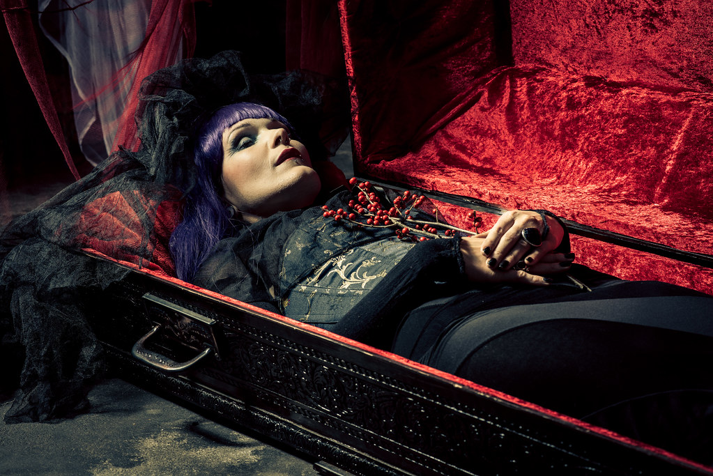 Lilli in her Coffin.