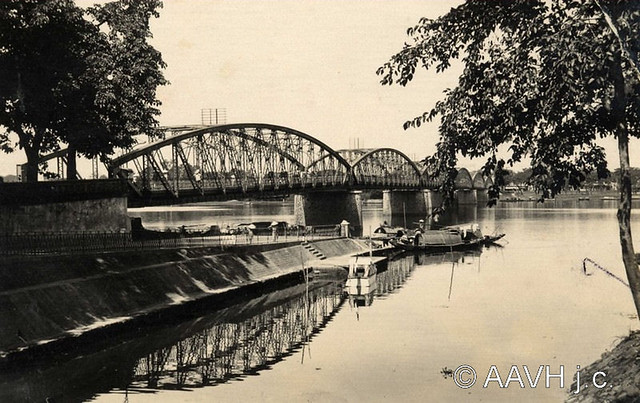 AP0731-Sogny-Marien - Cầu Clemenceau, các tên khác là cầu Thành Thái, cầu Nguyễn Hoàng, cầu Trường Tiền hay Tràng Tiền