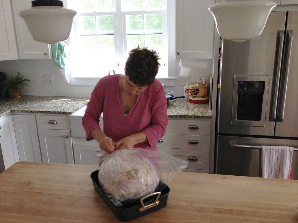 making the thanksgiving turkey