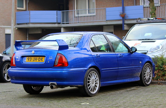 2002 MG ZS