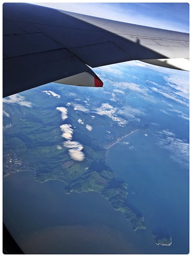 sky mountains water clouds bay coast wing aerial vietnam airborne danang boeing777 việtnam đànẵng nokscoot hònsơnchà นกสกู๊ต 酷鳥航空