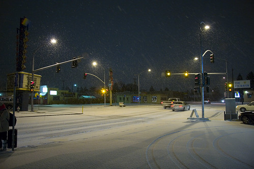 road christmas snow car sunrise dawn washington spokane garland monroe intersection