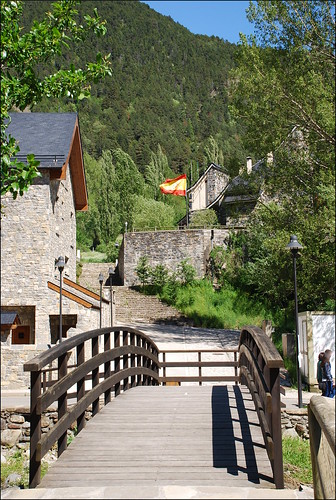 aragón provinciadehuesca sallentdegállego españa spain 2013 puente bandera naturaleza bridge flag europe europeanunion