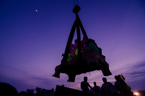 Ascension by 1/4th, street sunset india silhouette marina ganesha twilight nikon dusk religion wideangle tokina marinabe