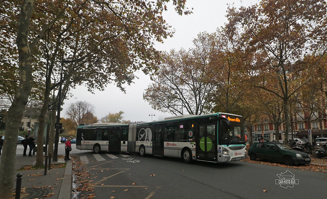 IMG_5673B - IVECO Urbanway 18 (Orlybus) - Denfert Rochereau - Paris (75) - ©BL - Nov. 2015