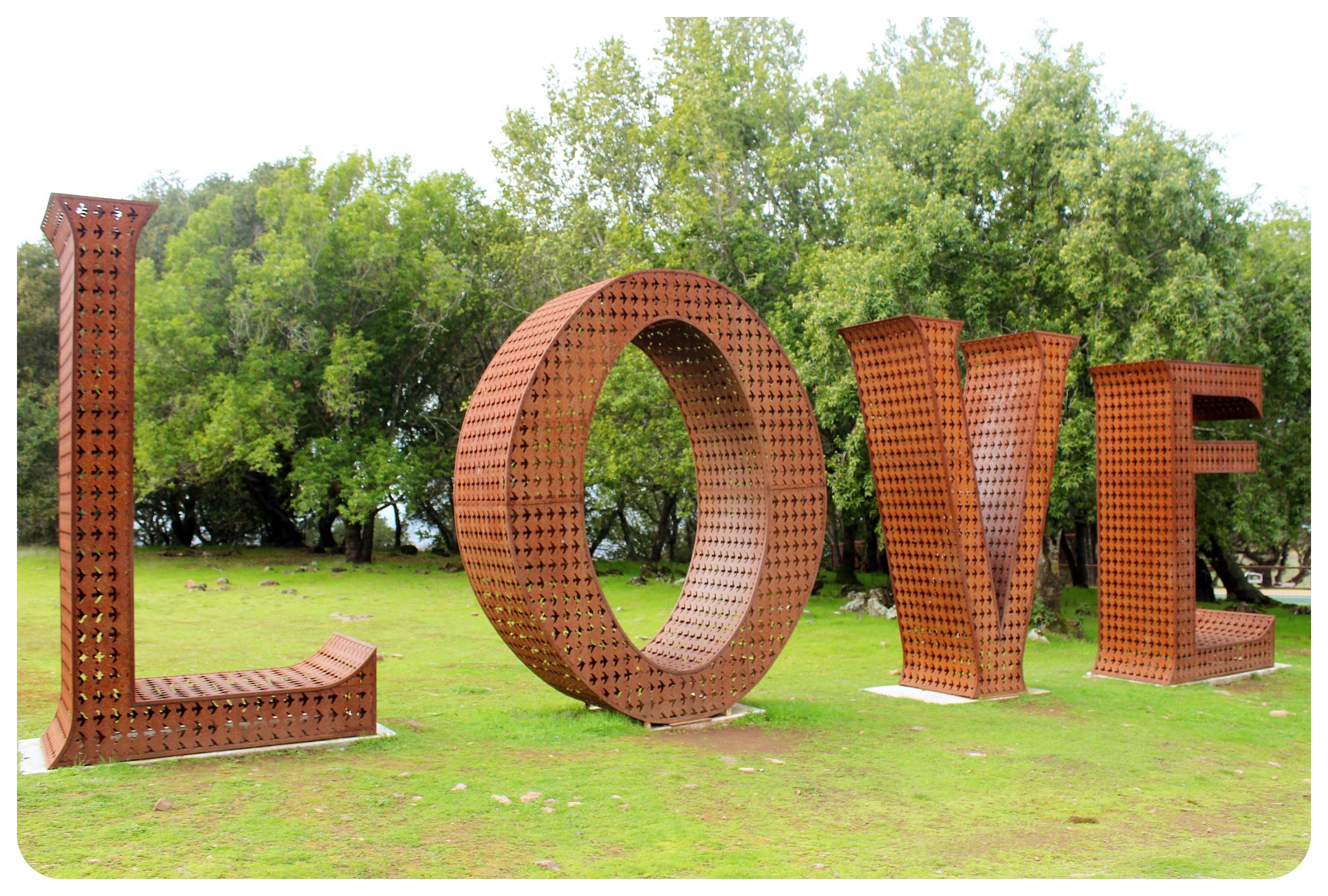 love sculpture