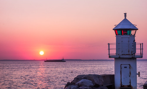 sunset sea summer lighthouse denmark sweden sony baltic shipping ven øresund rx100 kyrkbacken