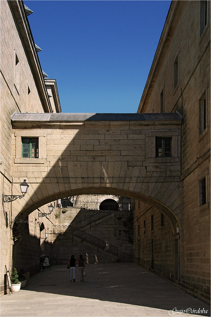 Puente y pasaje - Bridge and passage