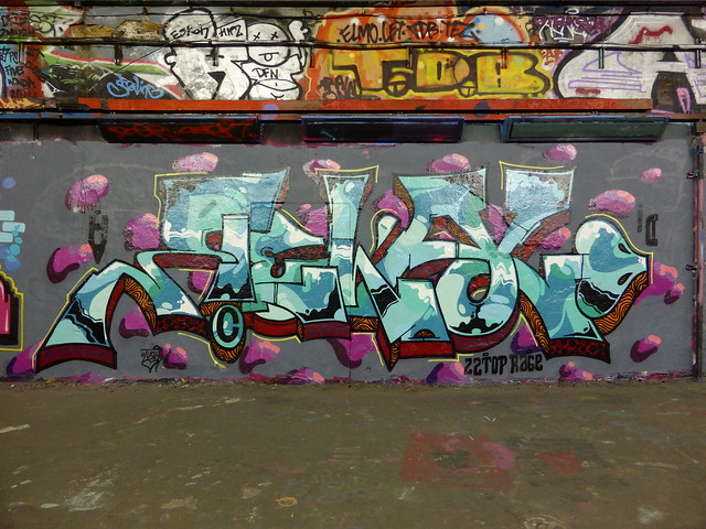 Relay graffiti, Leake Street