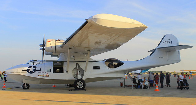CONSOLIDATED AIRCRAFT PBY-5A CATALINA G-PBYA AU FERIA DE L'AIR DE NIMES LE 27 09 15.