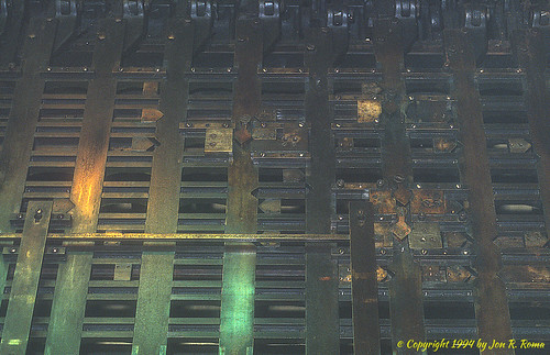 Calumet locking bed | by Jon R. Roma