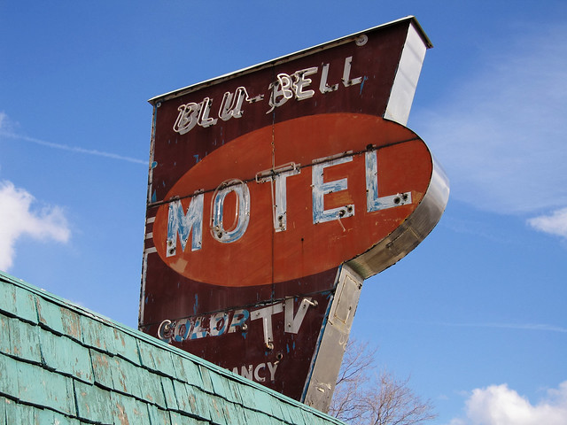 Blu-Bell Motel