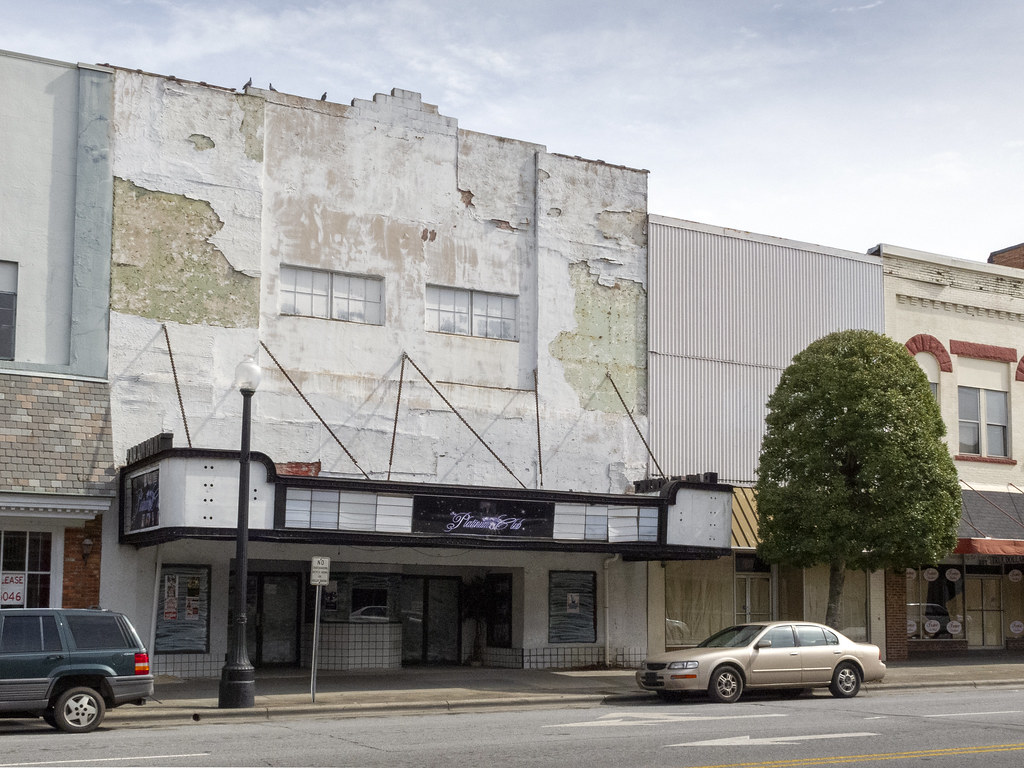 Paramount Theatre, Kinston, NC | 211 N Queen St. | Dean Jeffrey | Flickr