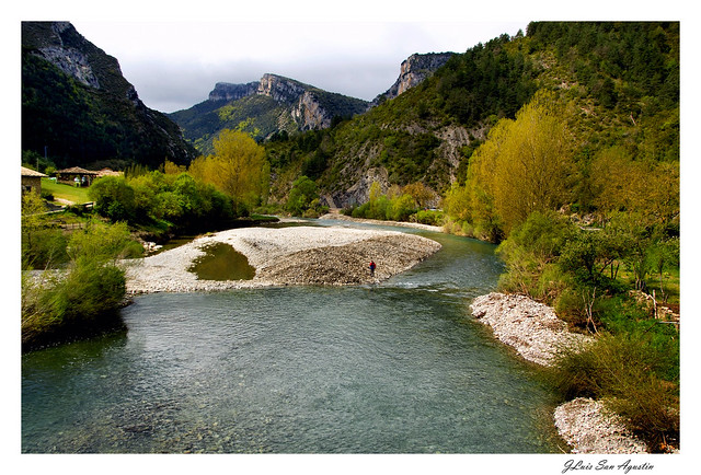 Río Esca, por Burgui... (Navarra)