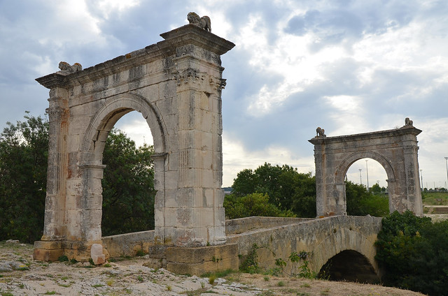 Pont Flavien,  late 1st century BC Roman bridge across the River Touloubre in Saint-Chamas, France