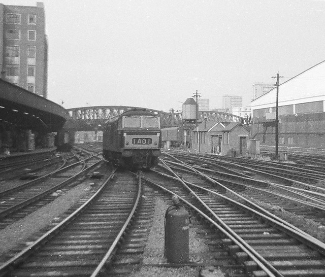 An unidentified Hymek arriving light engine at Paddington sometime in the late 1960s
