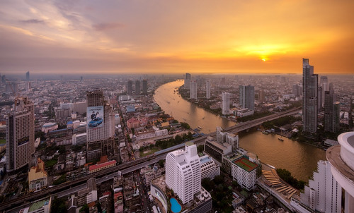 sunset sun skyline thailand cityscape bangkok chaophrayariver lebuaatstatetower zachchang
