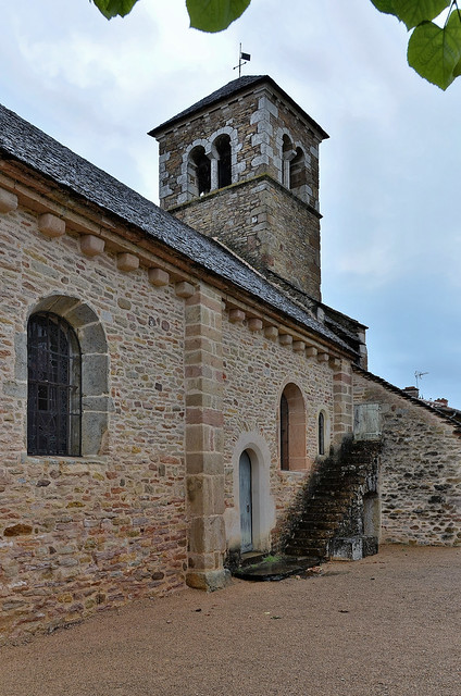 Bussières (Saône-et-Loire) - L'église (XIIIe)