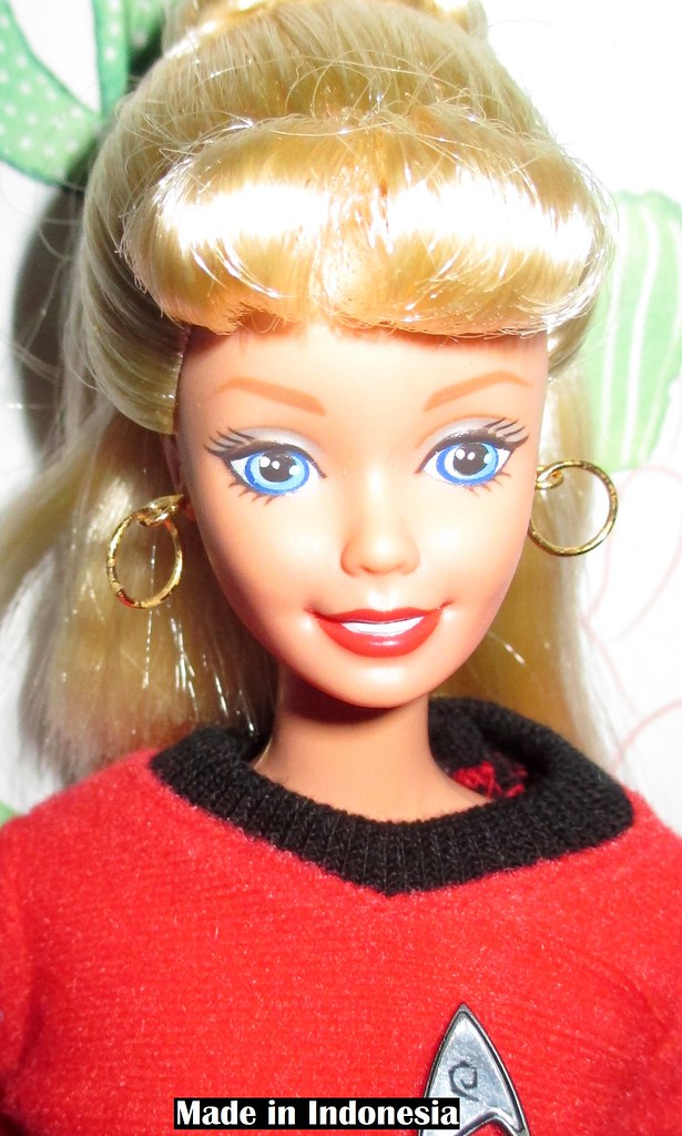 Details about   1996 Barbie And Ken Star Trek Giftset NRFB MIB 