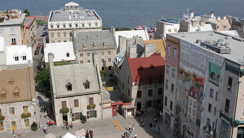 Deception Wall viewed from Montmorency Park / Fresque murale vue du Parc Montmorency, canada history public sailboat landscape boat outdoor free québec stlawrence histoire stlaurent bateau levis saintlaurent fresca voilier trompeloeil vieuxquébec domaine ferryboat stlawrenceriver fresque oldquebec murale lévis placeroyale fleuvesaintlaurent traversier fleuvestlaurent historicaldistrict domainepublic quartierhistorique fresquetrompeloeil publicdomaine villedelévis fresquemuraledelaplaceroyale fresquemuraledeplaceroyale deceptionwall cityoflevis placeroyaledeceptionwall