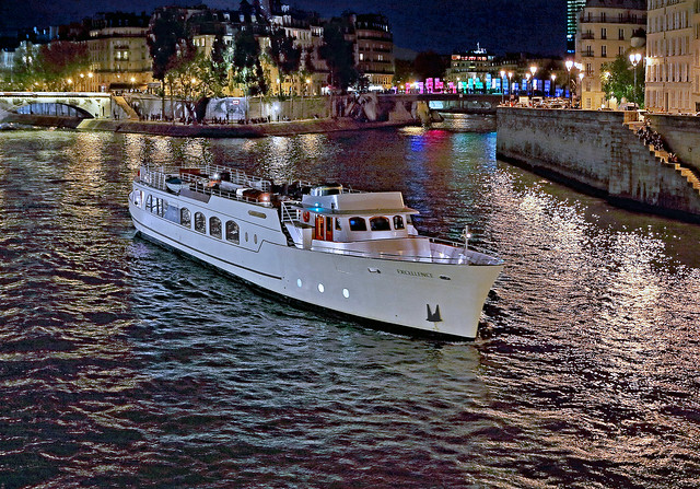 Paris by Night. Nuit Blanche 2009. The white cruise boat named 