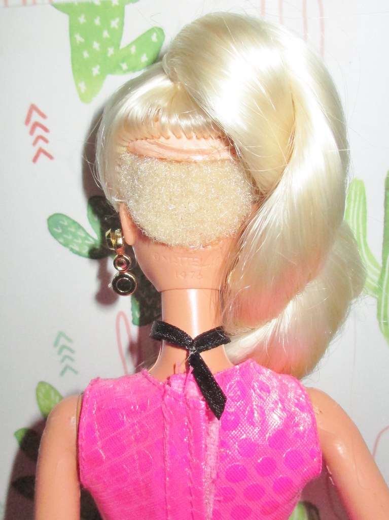 1994 Cut and Style Barbie (back of head) | Barbie's hair ext… | Flickr