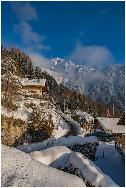 Swiss winter paradise, Paradis hivérnale suisse , Caux et  Les Rochers de Nays  . Canton of Vaud. No. 6009.