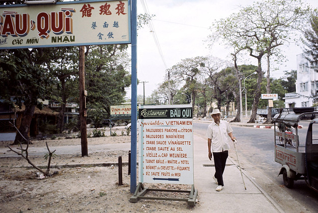 1974 INDOCHINA 20 YEARS AFTER - Vũng Tàu - Quán nhậu Bầu Quì