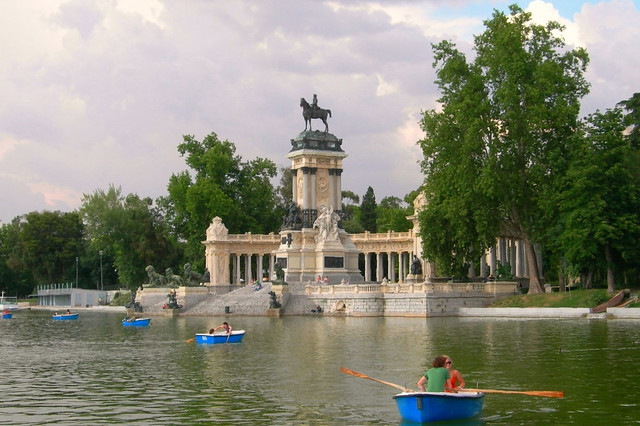 Retiro's Park Pond, Madrid