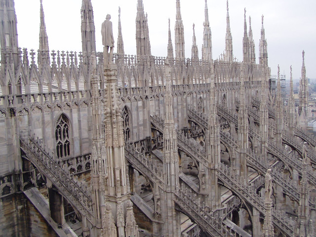 Duomo di Milano, contraforti, archi rampanti e pinnacoli