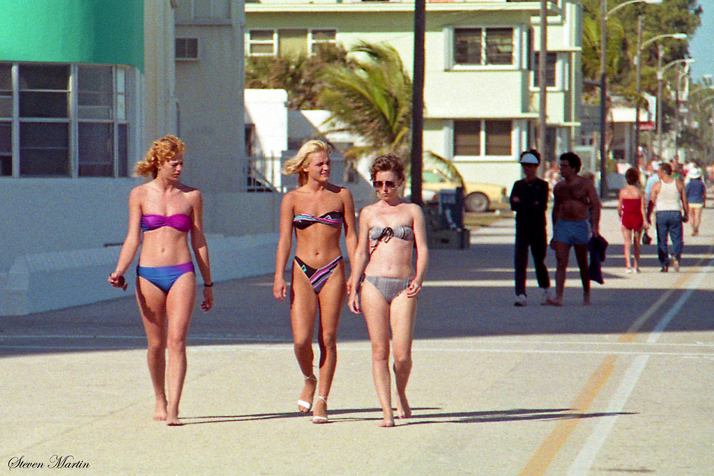 beach, women, florida, sidewalk, hollywood, 1984, 1980s, bikinis.