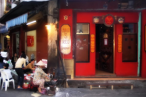 vietnam streetlife asienmanphotography hanoi mao´sredlounge