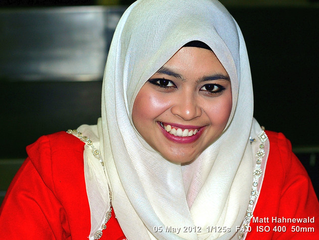 2013-08a Attractive Hijabs (01)