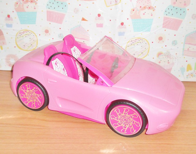 (2011) Glam Auto! Barbie