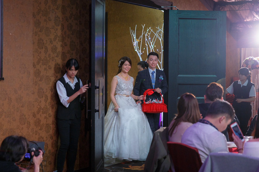 [婚禮攝影]誌軒巧真 文定午宴@樹林龍鳳城-最專業的團隊完成每場完美婚禮紀錄，拍的不只好更要快! #婚攝推薦