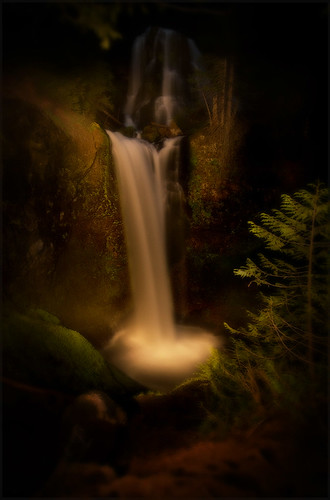 Falls Creek Falls Night Shoot • Another wonderful collaboration by victorvonsalza