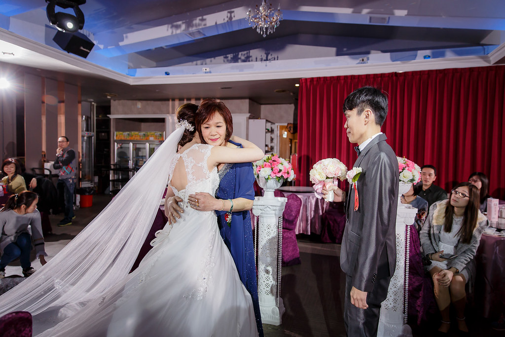 [婚禮攝影]政倫瑋庭 迎娶喜宴@米爾餐廳-最專業的團隊完成每場完美婚禮紀錄，拍的不只好更要快! #婚攝推薦
