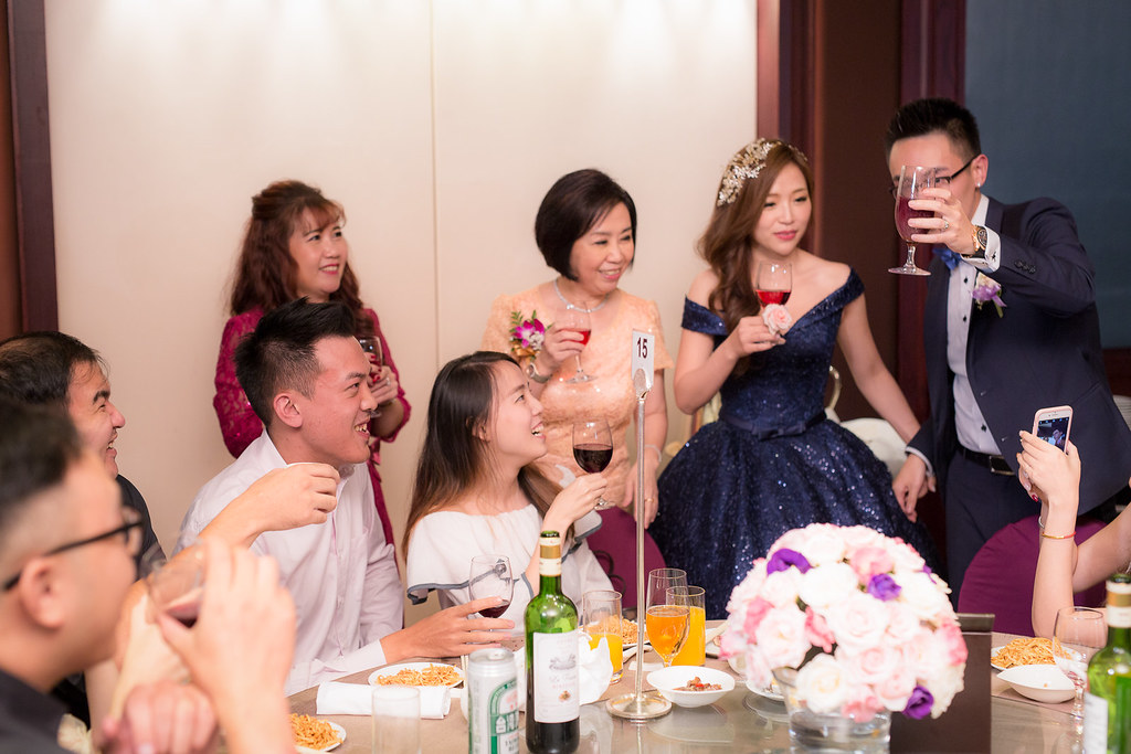 [婚禮攝影]昱勳娸汝 迎娶晚宴@台北遠企飯店-最專業的團隊完成每場完美婚禮紀錄，拍的不只好更要快! #即拍即印