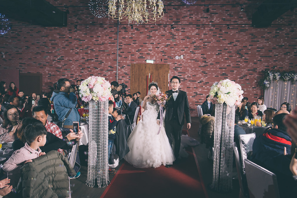 [婚禮攝影]鴻駿筱芸 文定迎娶午宴@1919婚宴會館-最專業的團隊完成每場完美婚禮紀錄，拍的不只好更要快! #婚攝作品
