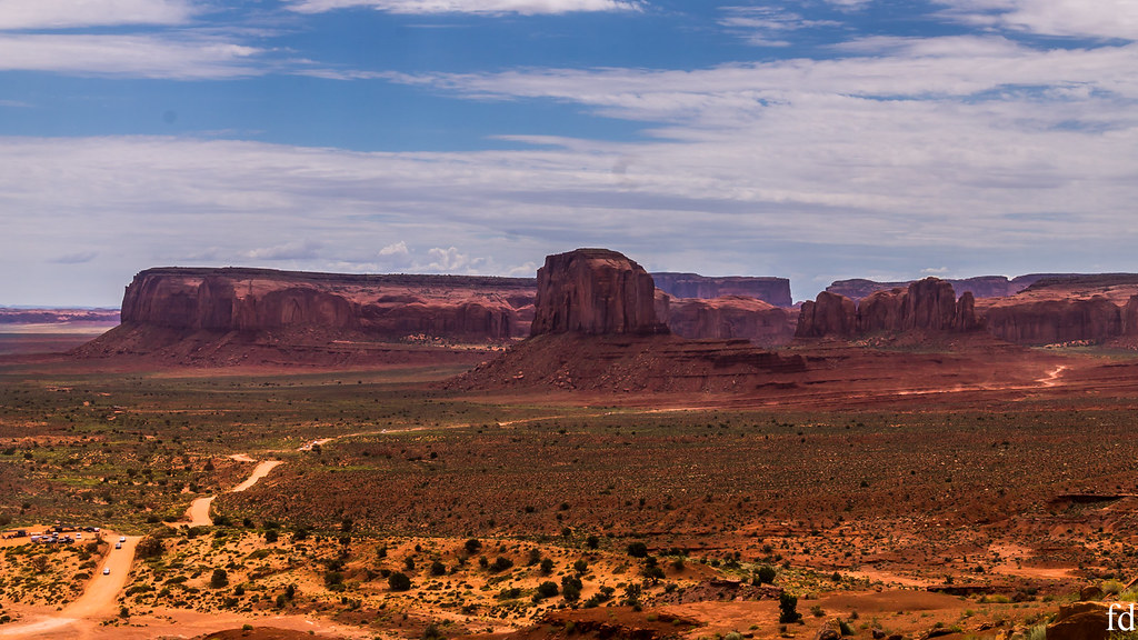 scenic drive in Monument Valley