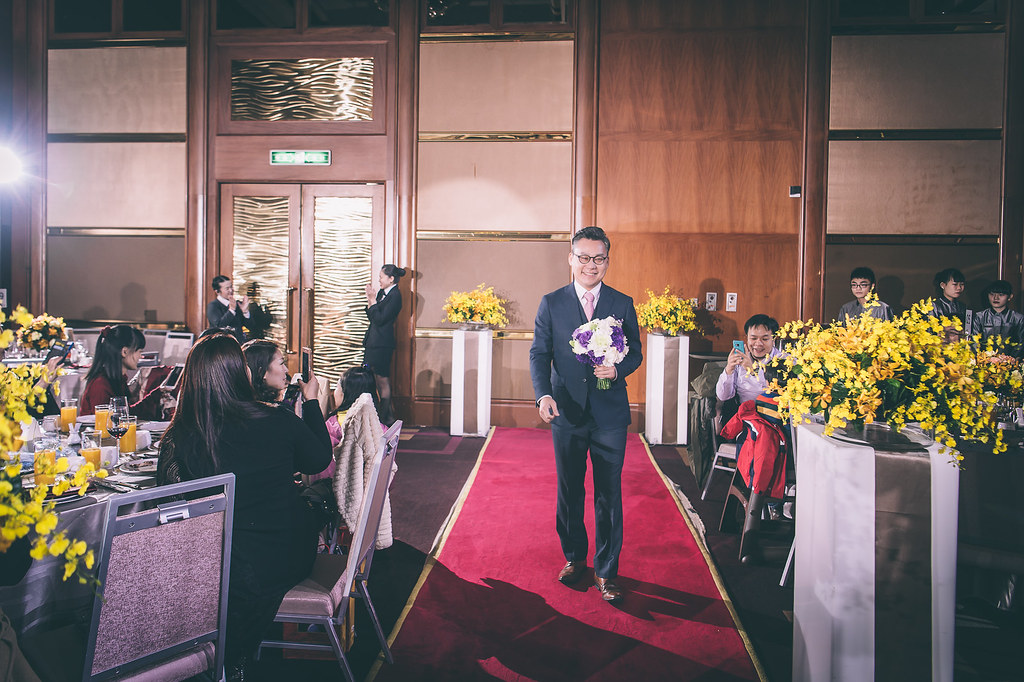[婚禮攝影]鶴齡雅倫 幸福喜宴@六福皇宮-最專業的團隊完成每場完美婚禮紀錄，拍的不只好更要快! #婚攝推薦