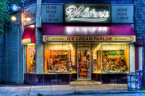 lighting light usa night lights restaurant cool colorful neon nj icecream storefront hdr bloomfield holstens city color food newjersey places unitedstates nikond300 landscapeorientation photography photo