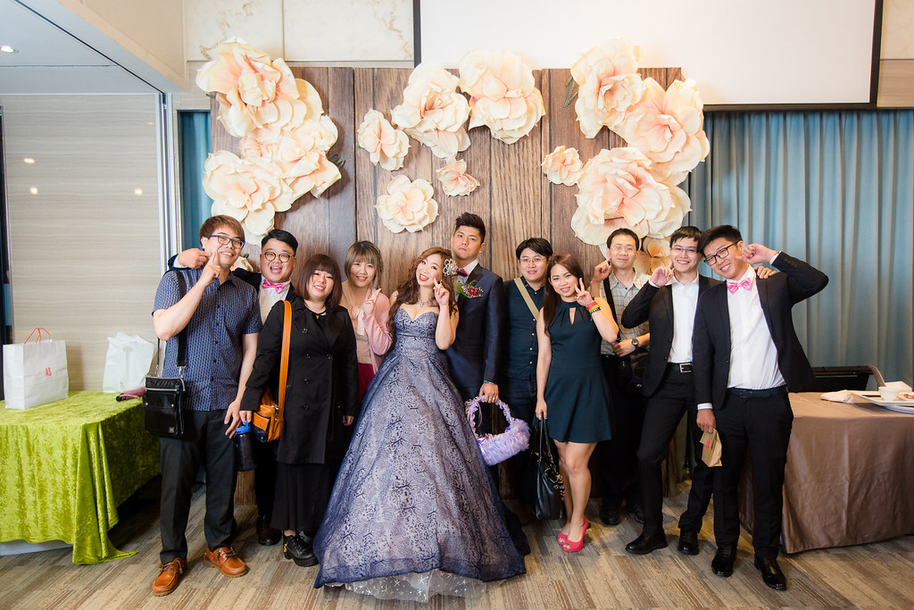 [婚禮攝影]信誠虹萱 文定迎娶晚宴@白金花園酒店-最專業的團隊完成每場完美婚禮紀錄，拍的不只好更要快! #婚攝作品