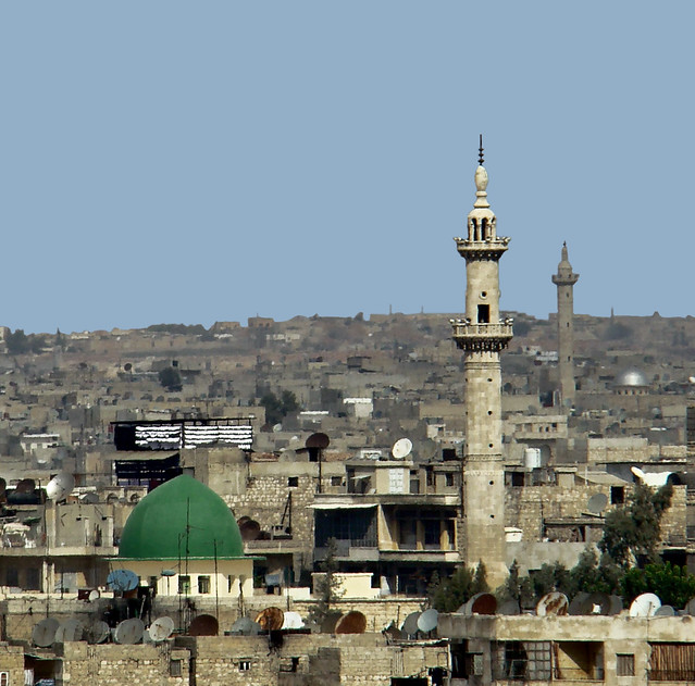 vista exterior cúpula y minarete Mezquita de Alepo Siria 13