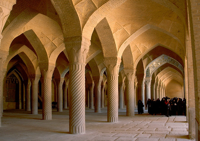 Beautiful mosque colonnade hallway - Shiraz Vakil mosque, Iran