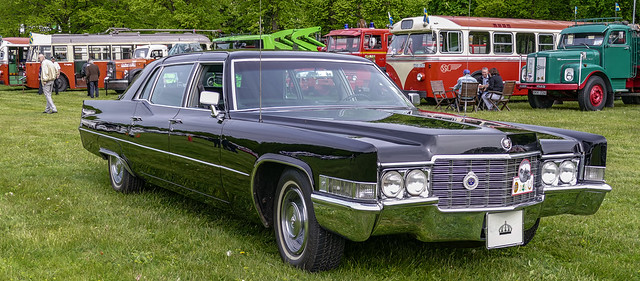 1969 Cadillac Fleetwood S75 royal limousine