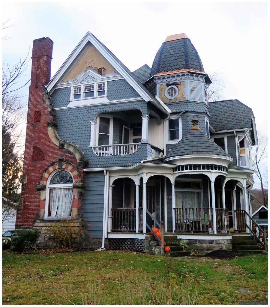 Victorian home @ Saegertown PA
